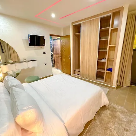 Veluxa - Luxury Holiday Homes - Centric Flat Tánger Exterior foto