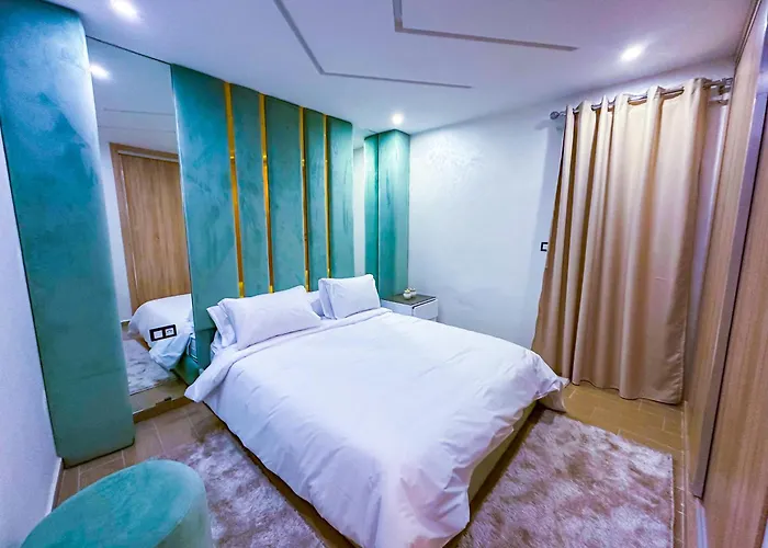 Veluxa - Luxury Holiday Homes - Centric Flat