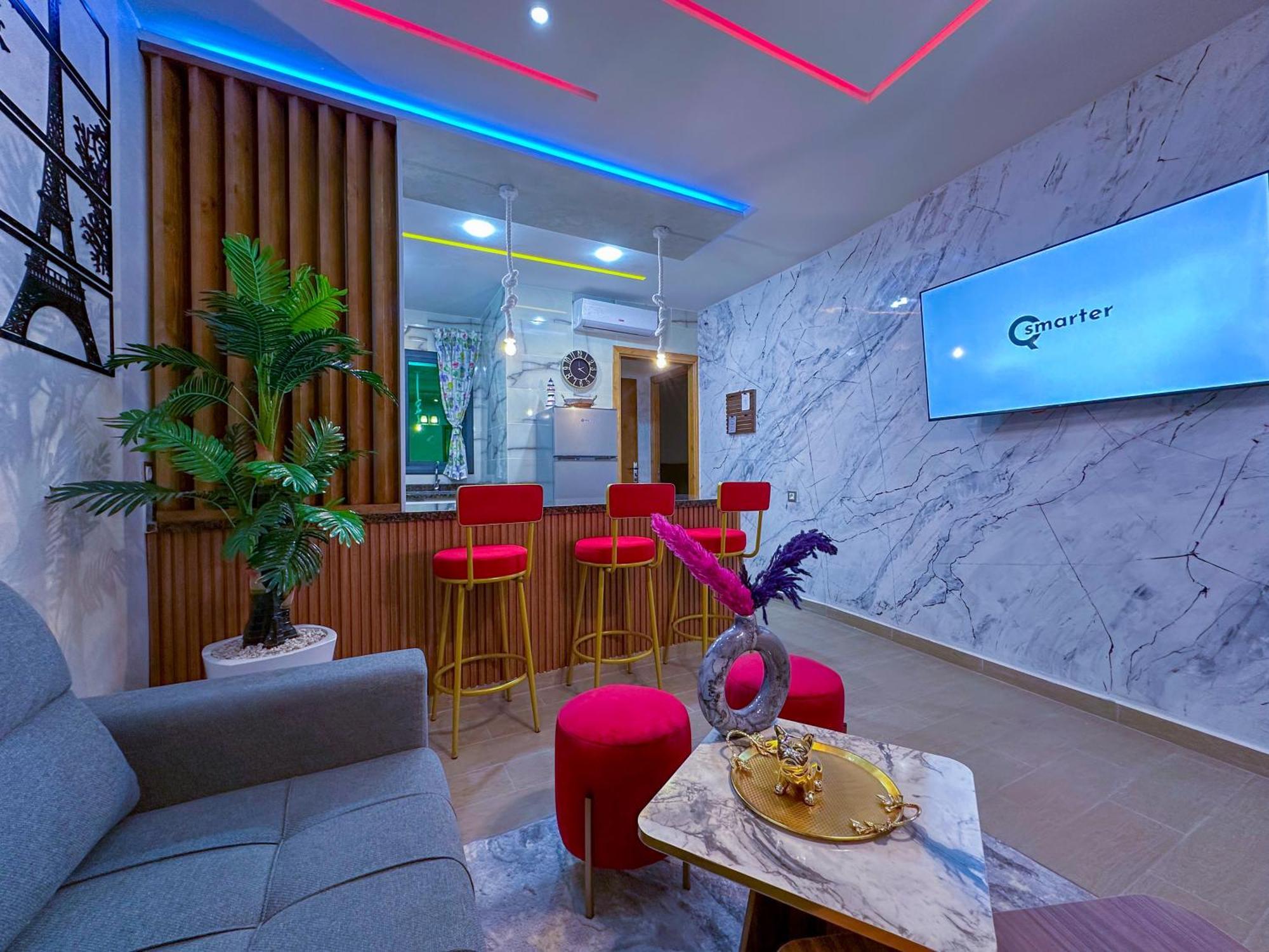 Veluxa - Luxury Homes - Centric Flat *