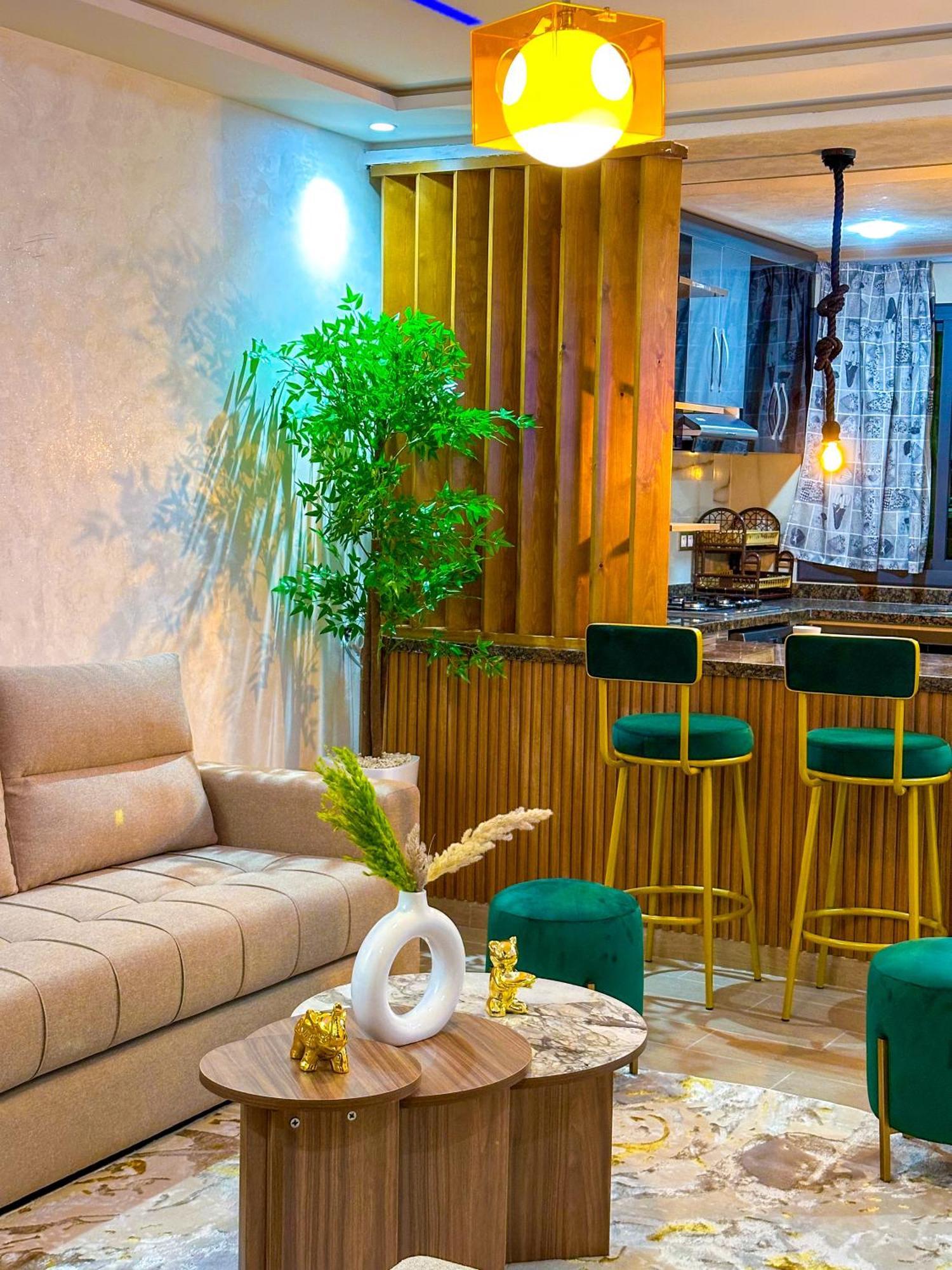 Veluxa - Luxury Homes - Centric Flat Apartment *