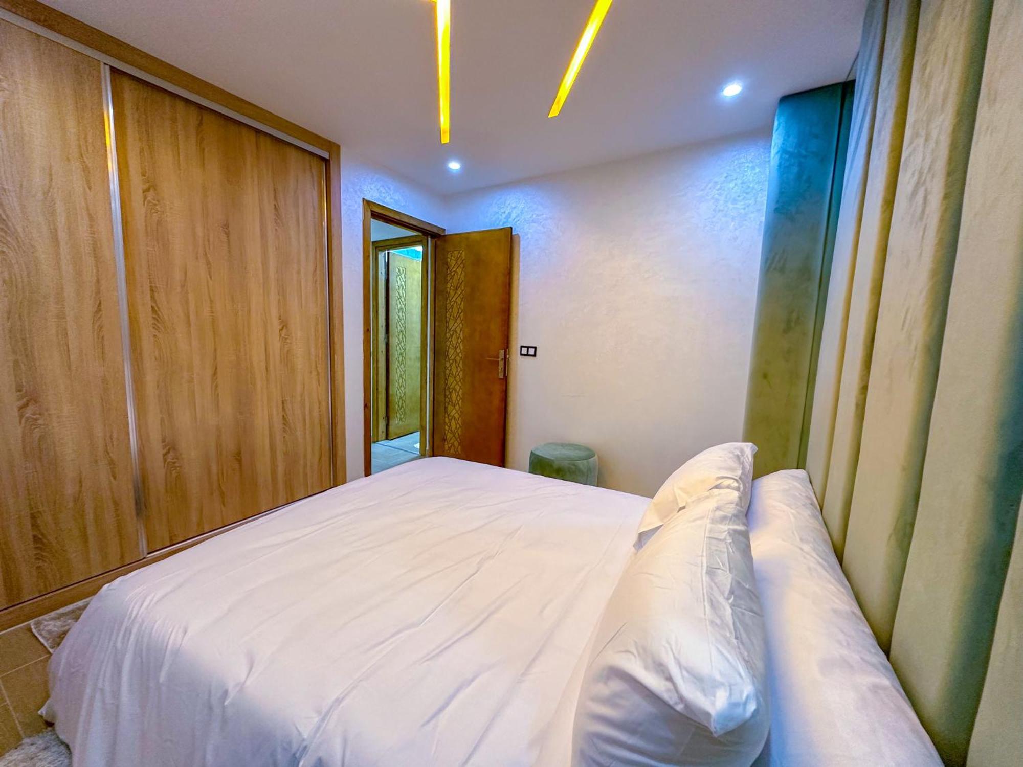Veluxa - Luxury Homes - Centric Flat Apartment
