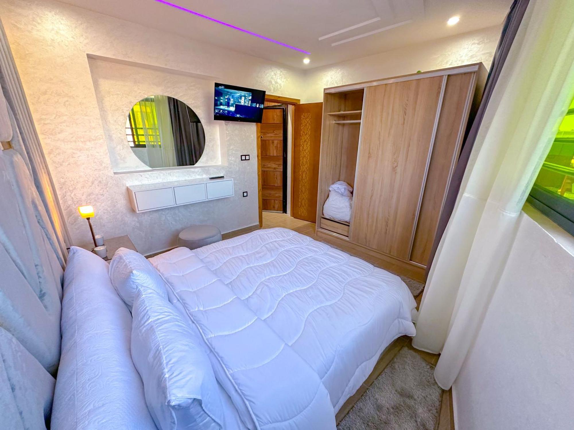 Veluxa - Luxury Homes - Centric Flat Apartment Tangier