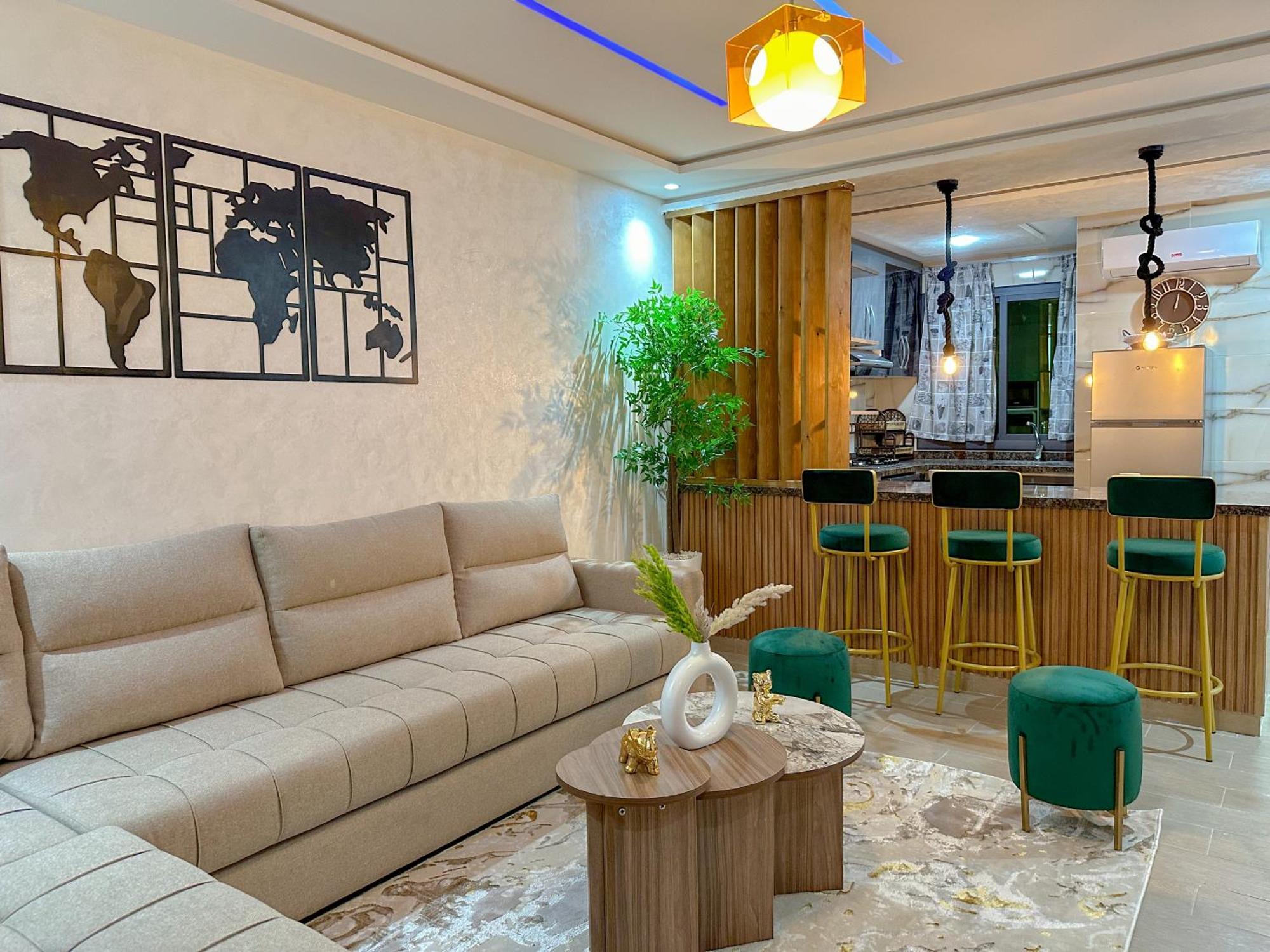 Veluxa - Luxury Homes - Centric Flat Apartment *