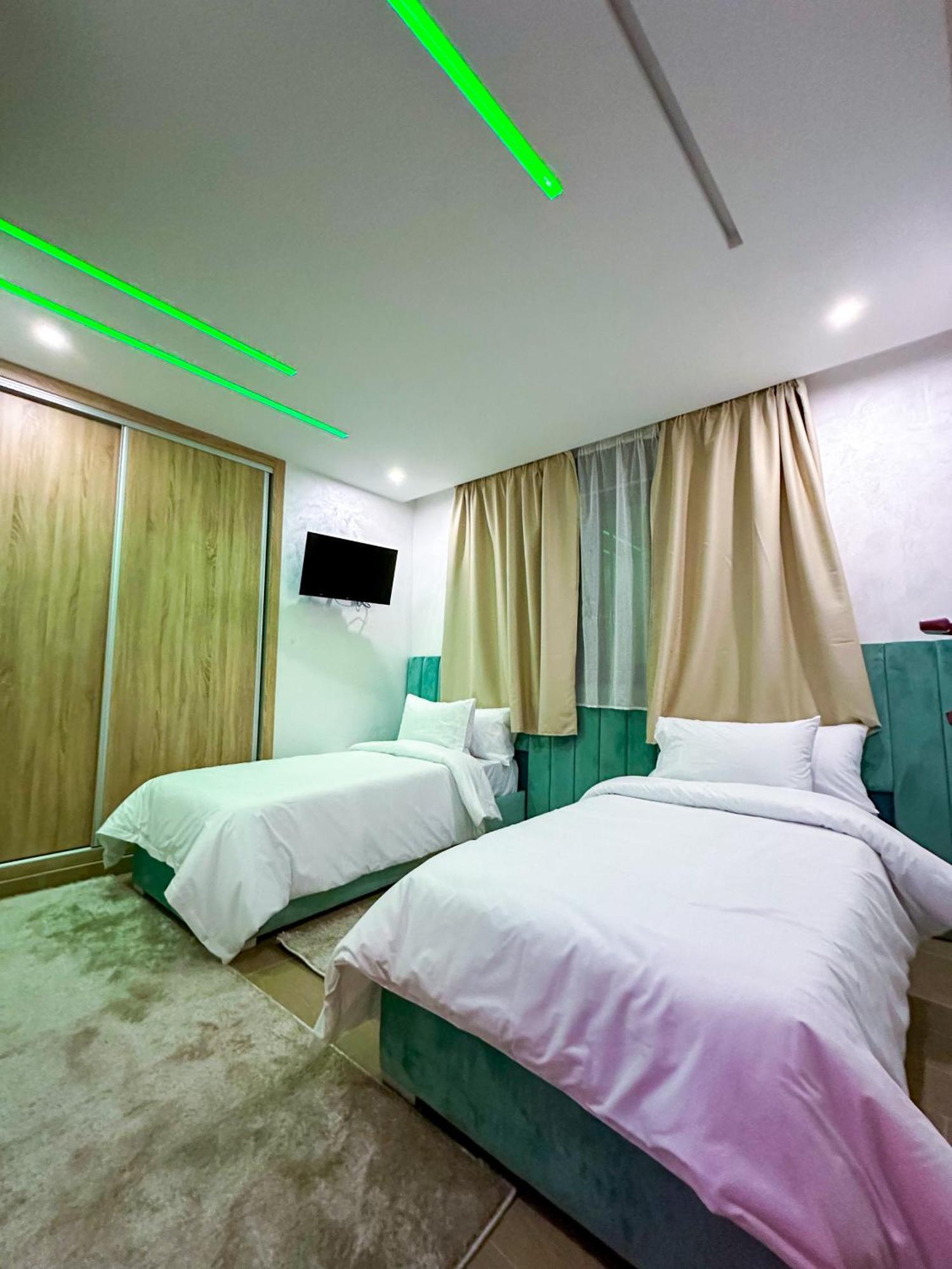 Veluxa - Luxury Homes - Centric Flat *