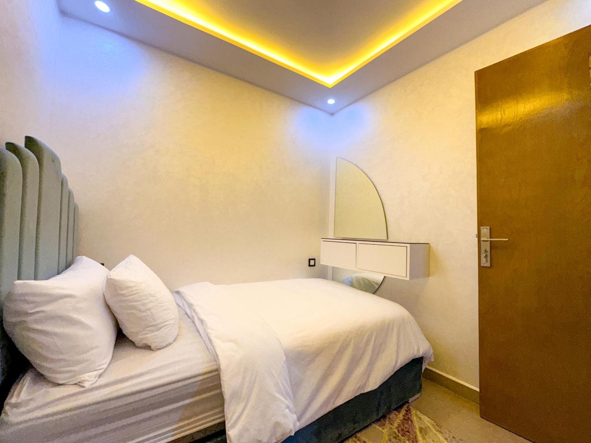 Veluxa - Luxury Homes - Centric Flat Apartment
